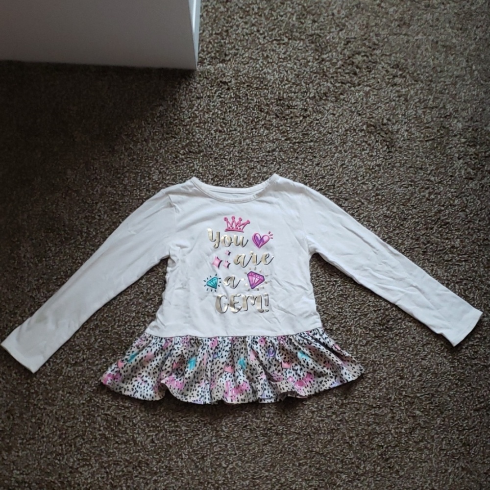 Toddler Girls Long Sleeved Shirt w/ Ruffle Bottom